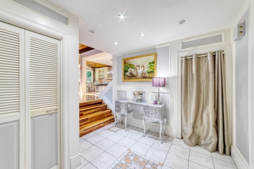 990 Kinsac Street, Coquitlam, BC 