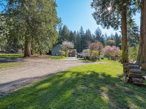 1106 A & B Gladwin Trail Road, Roberts Creek, BC 