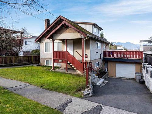 2219 24Th Avenue E, Vancouver, BC 