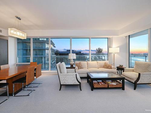 401-6633 Pearson Way, Richmond, BC 