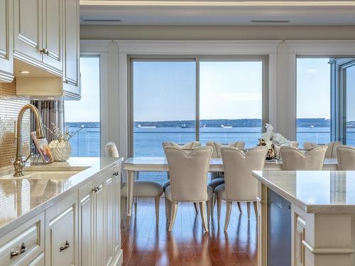 3008 Procter Avenue, West Vancouver, BC 