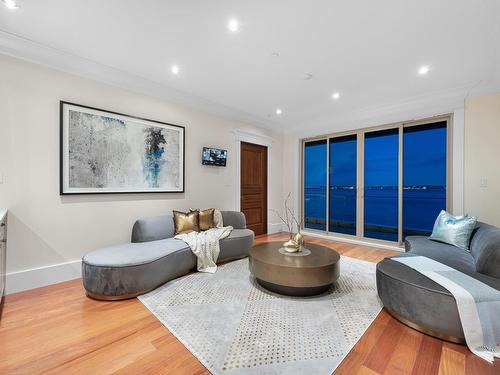 3008 Procter Avenue, West Vancouver, BC 