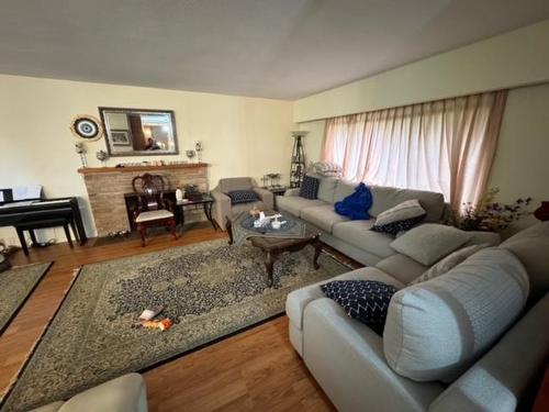 1490 Mathers Avenue  West Vancouver, BC V7T 2G7