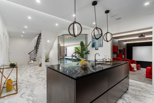 8083 Angus Drive, Vancouver, BC 