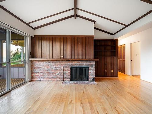 3898 Southridge Avenue, West Vancouver, BC 