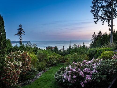 3898 Southridge Avenue, West Vancouver, BC 