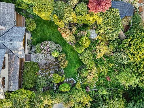 3898 Southridge Avenue, West Vancouver, BC 