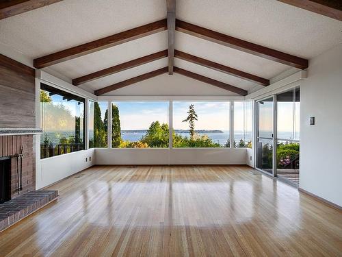 3898 Southridge Avenue, West Vancouver, BC 