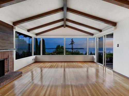 3898 Southridge Avenue, West Vancouver, BC 