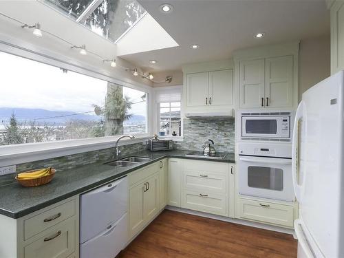 3981 11Th Avenue W, Vancouver, BC 