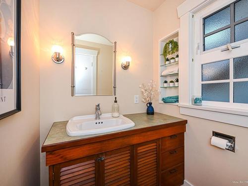 3981 11Th Avenue W, Vancouver, BC 