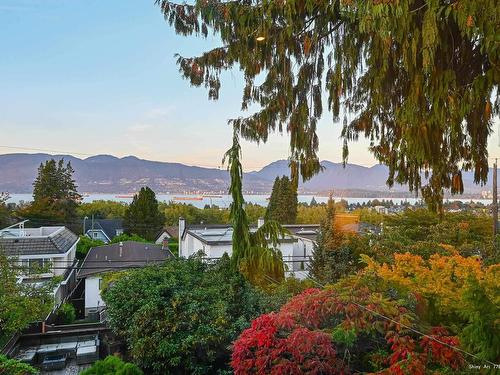 3981 11Th Avenue W, Vancouver, BC 