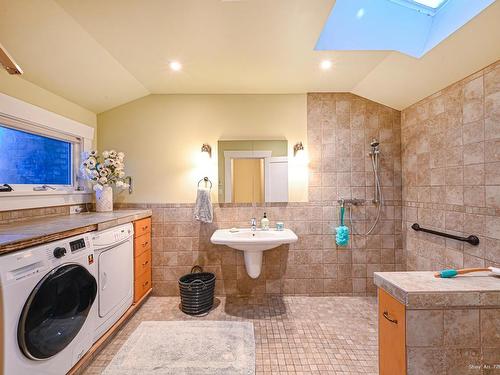 3981 11Th Avenue W, Vancouver, BC 