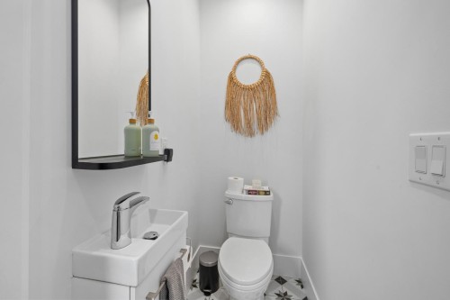 2252 Grant Street, Vancouver, BC 