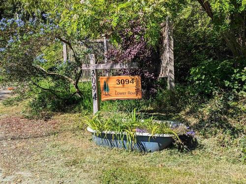 3094 Lower Road, Roberts Creek, BC 