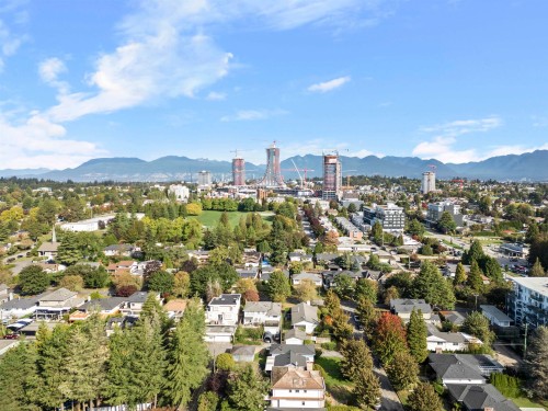 609 52Nd Avenue W, Vancouver, BC 