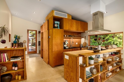 1283 Park Road, Bowen Island, BC 