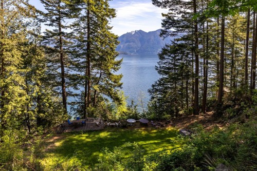 1283 Park Road, Bowen Island, BC 