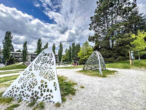 376 4Th Street E, North Vancouver, BC 