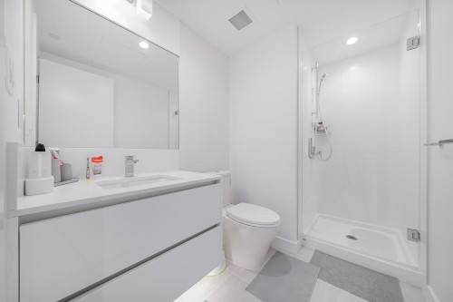 305-2085 Skyline Court, Burnaby, BC 