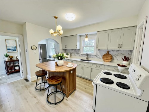 922 Park Drive, Vancouver, BC 