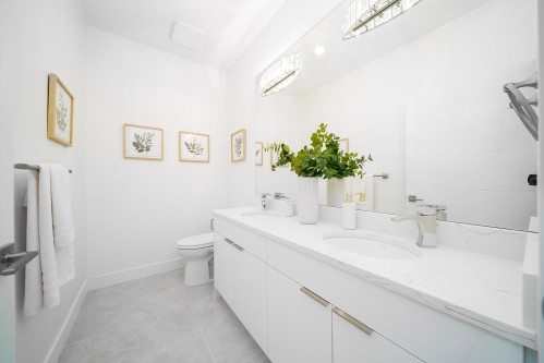 550 64Th Avenue W, Vancouver, BC 