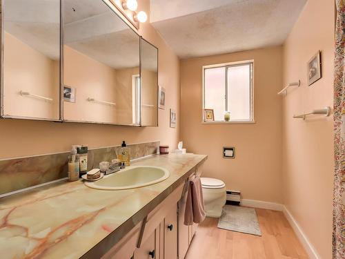 1405-- 1403 14Th Avenue E, Vancouver, BC 