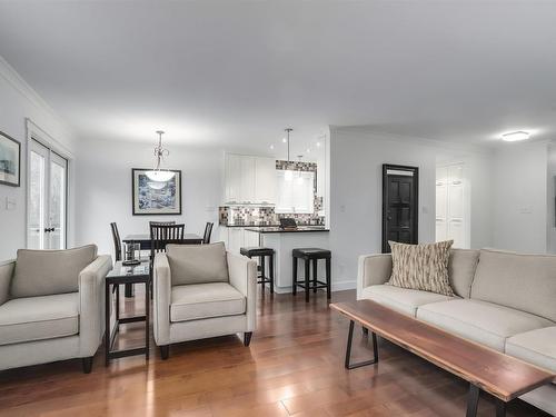 6590 Nelson Avenue, West Vancouver, BC 