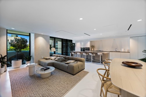 1204-1033 Nelson Street, Vancouver, BC 