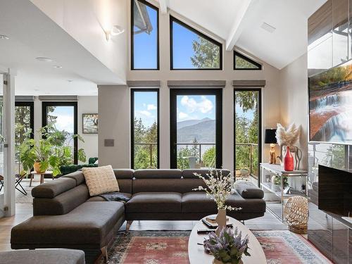 445 Mountain Drive, Lions Bay, BC 