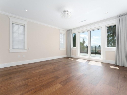 1260 Kings Avenue, West Vancouver, BC 