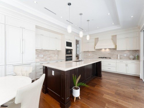 1260 Kings Avenue, West Vancouver, BC 