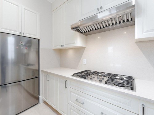 1260 Kings Avenue, West Vancouver, BC 