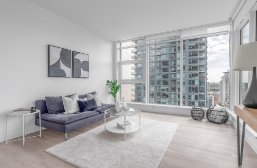 2104-660 Quayside Drive  New Westminster, BC V3M 0P1