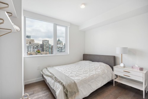 2002-1111 Richards Street, Vancouver, BC 