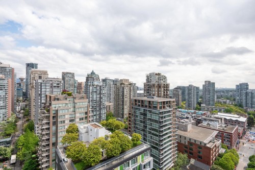 2002-1111 Richards Street, Vancouver, BC 