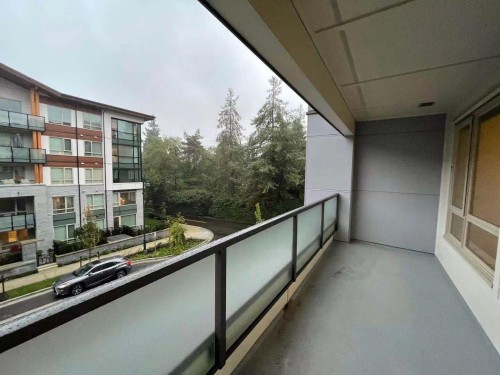 202-2651 Library Lane, North Vancouver, BC 