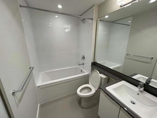 202-2651 Library Lane, North Vancouver, BC 