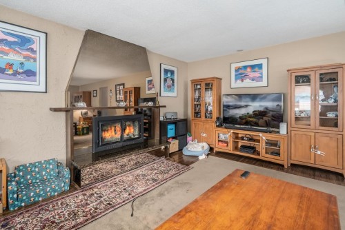 1630 Layton Drive, North Vancouver, BC 