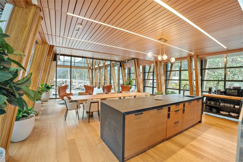 402-6699 Nelson Avenue, West Vancouver, BC 