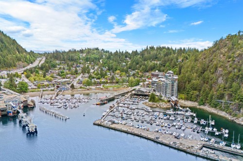 402-6699 Nelson Avenue, West Vancouver, BC 