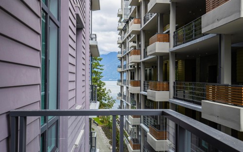 402-6699 Nelson Avenue, West Vancouver, BC 