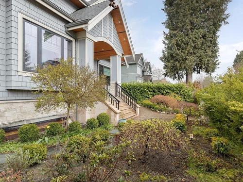 2237 37Th Avenue W, Vancouver, BC 