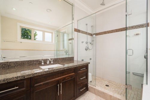 1683 64Th Avenue W, Vancouver, BC 