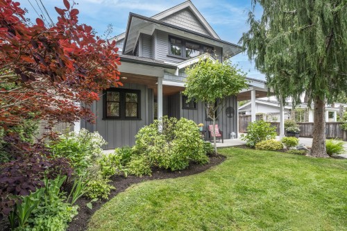 219 65b Street  Delta, BC V4L 1M9