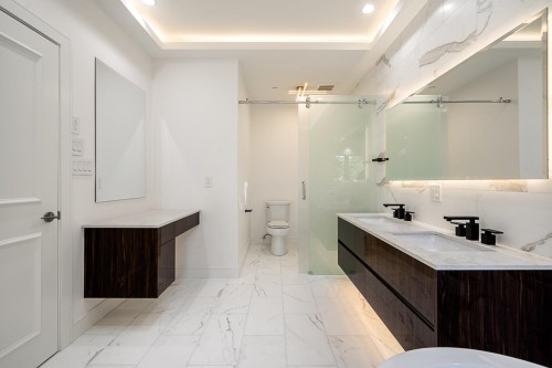 1203 38Th Avenue W, Vancouver, BC 