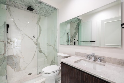 1203 38Th Avenue W, Vancouver, BC 