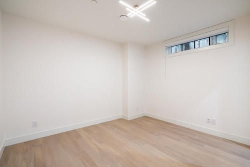 1203 38Th Avenue W, Vancouver, BC 