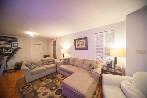 8660 Bairdmore Crescent, Richmond, BC 