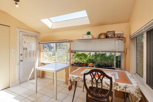 3136 11Th Avenue W, Vancouver, BC 